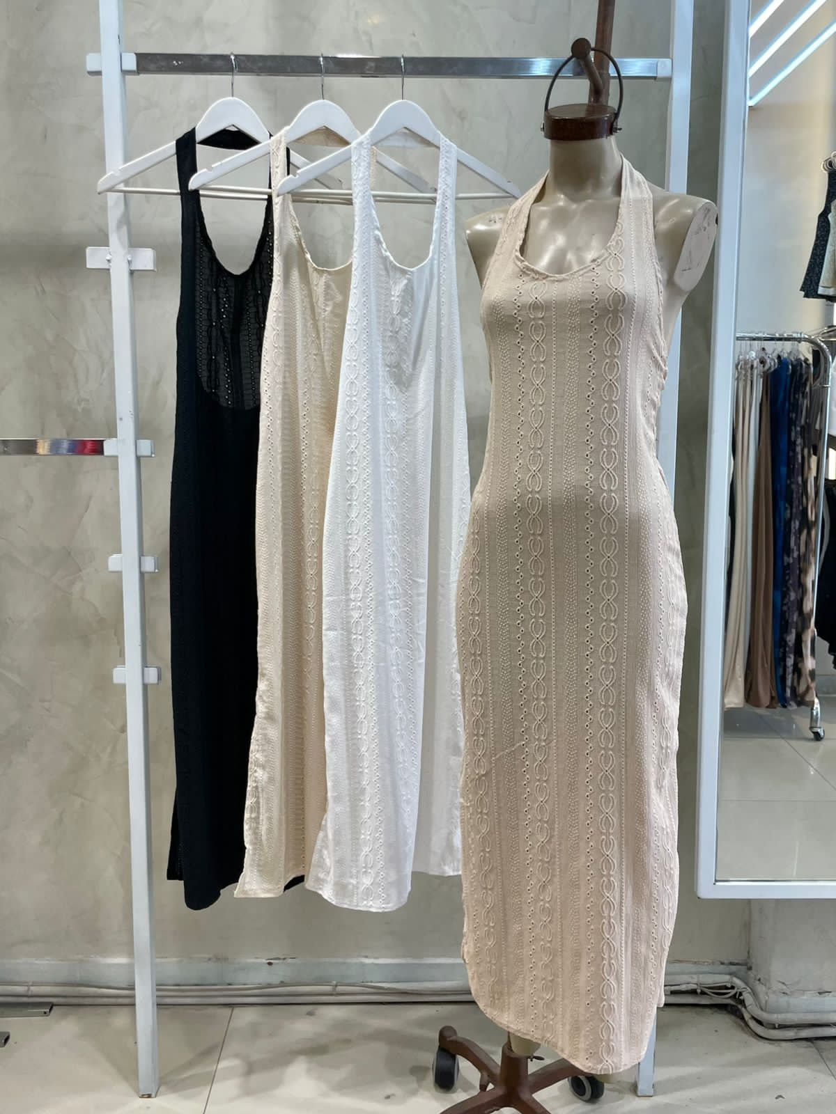 Vestido Marilyn Largo c/tajo (Brodery)