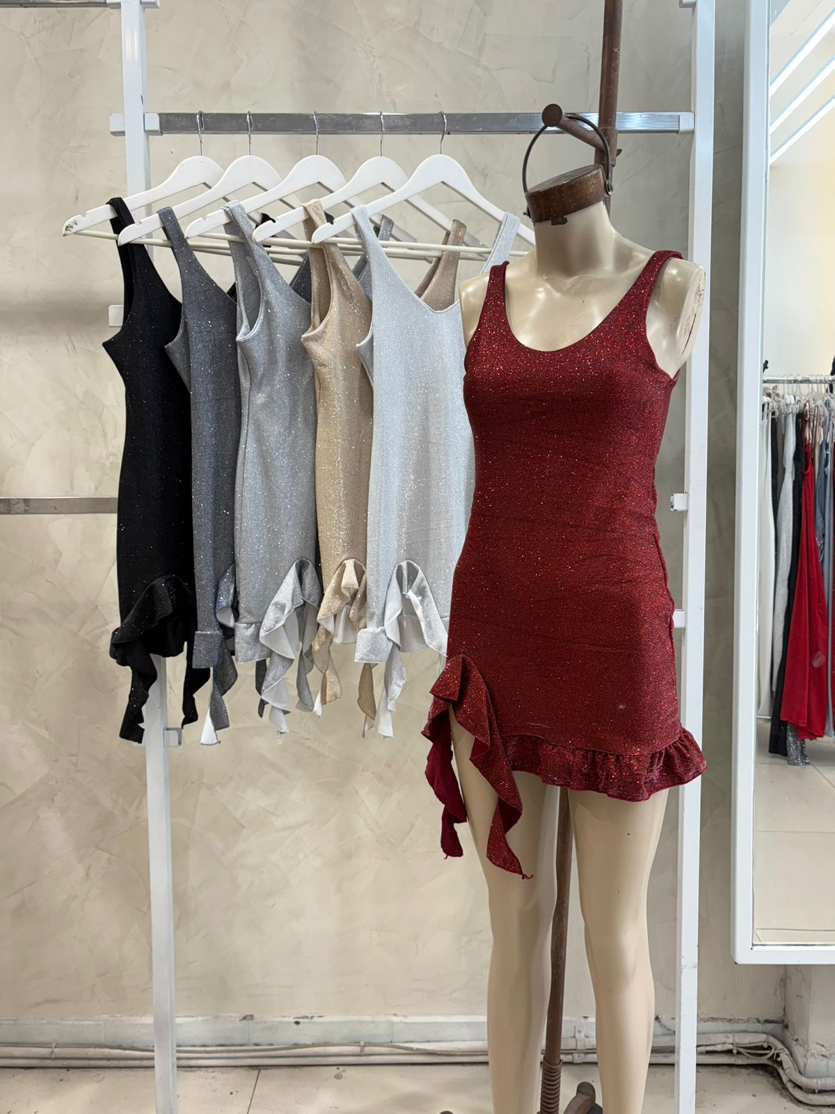 Vestido Corto V Volado (Glitter)