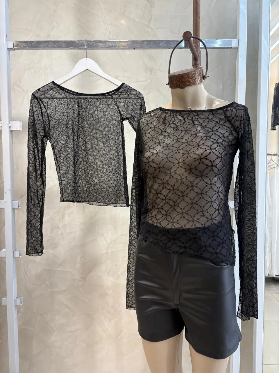 Top un hombro m/l pico (tull bordado)