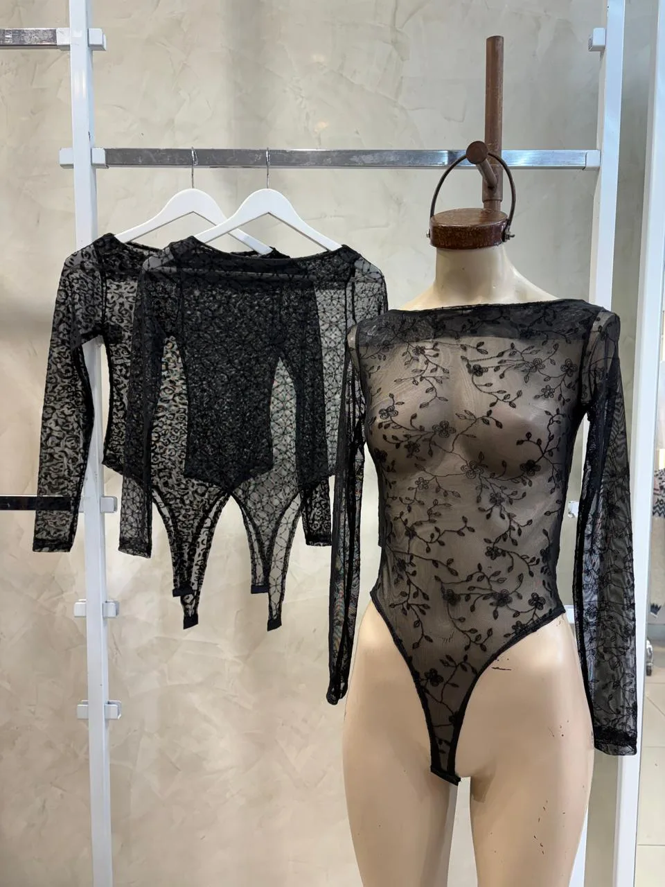 Body M/L cuello bote (tull bordado)