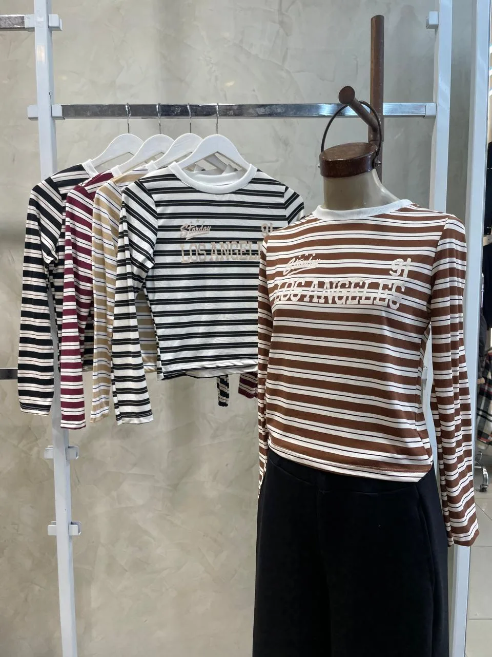 Remera M/L “Los Angeles” (modal rayado)