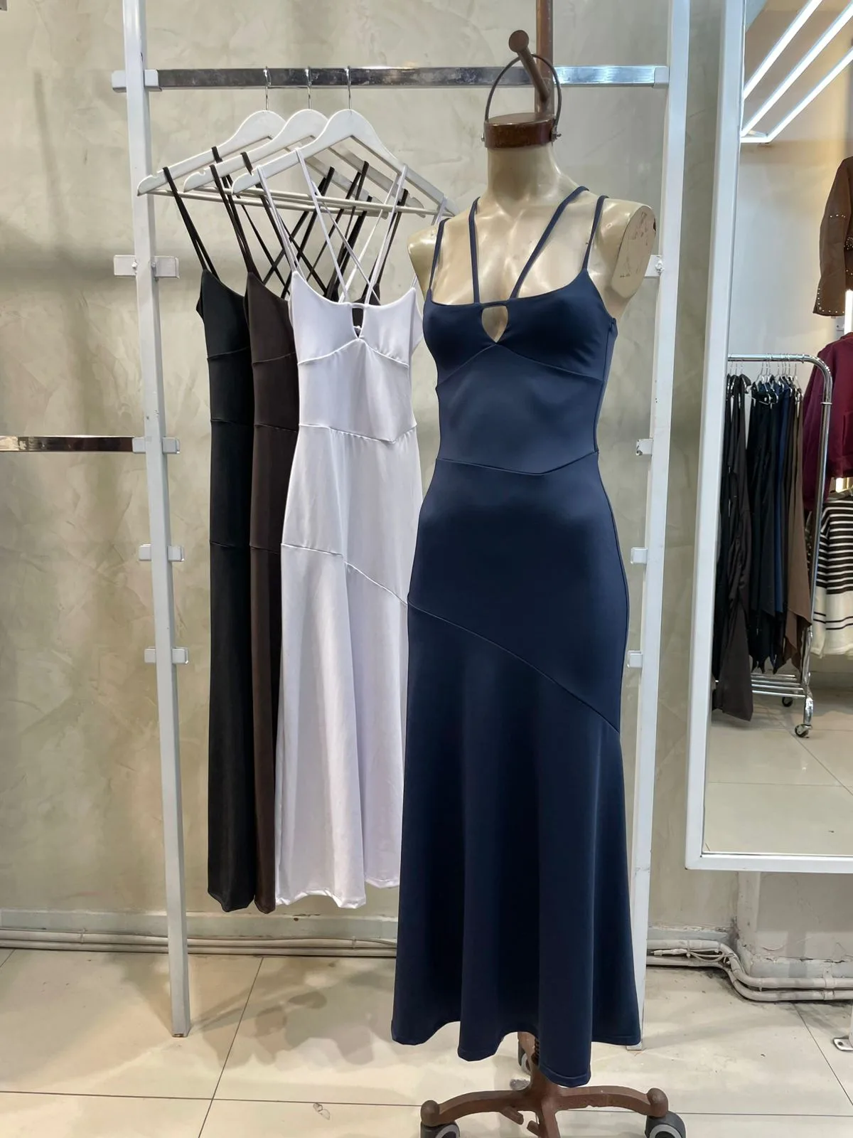 Vestido largo c/ tiras (microfibra)