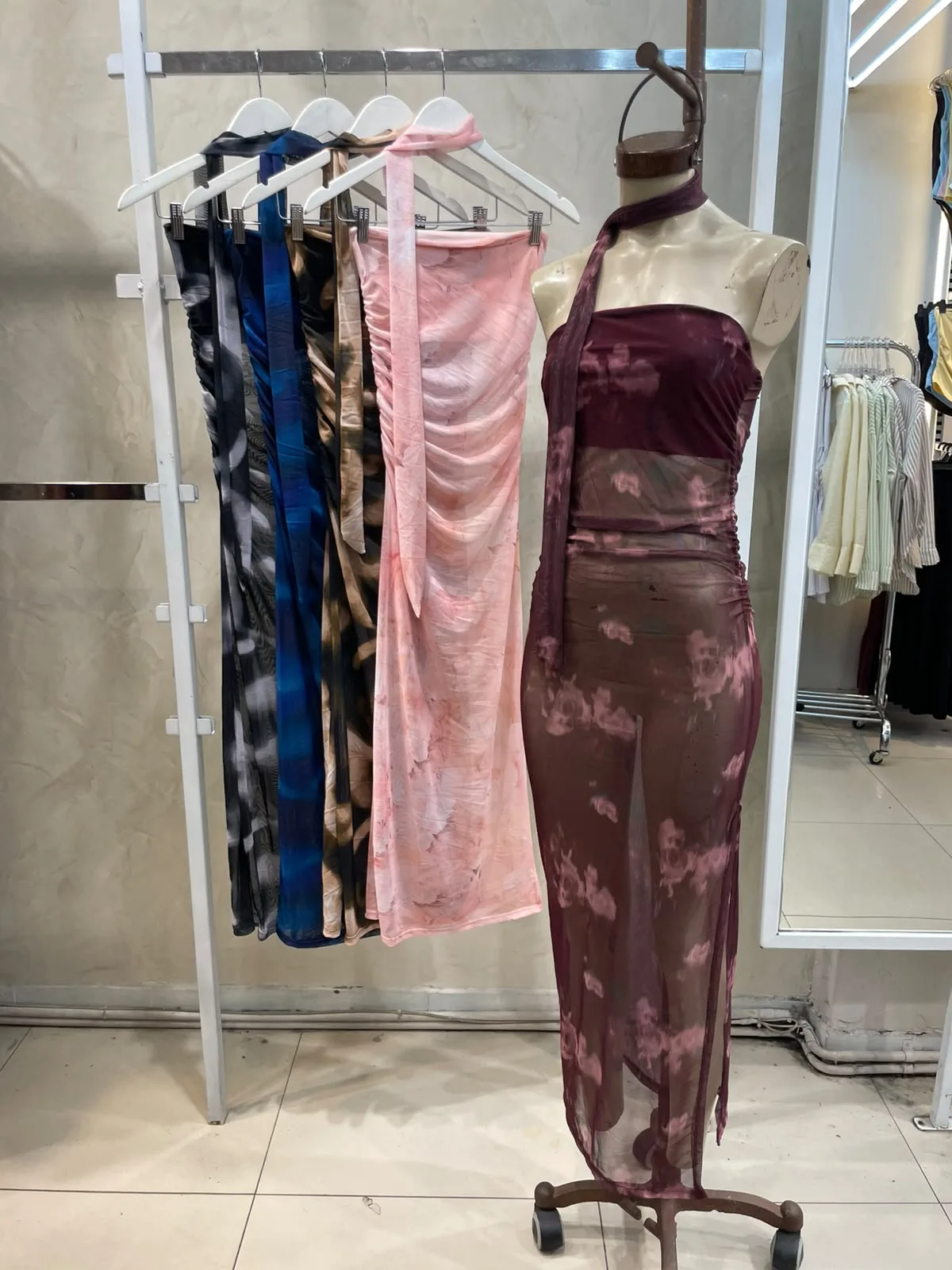 MaxiVestido straples c/ lazo (Tull sublimado)
