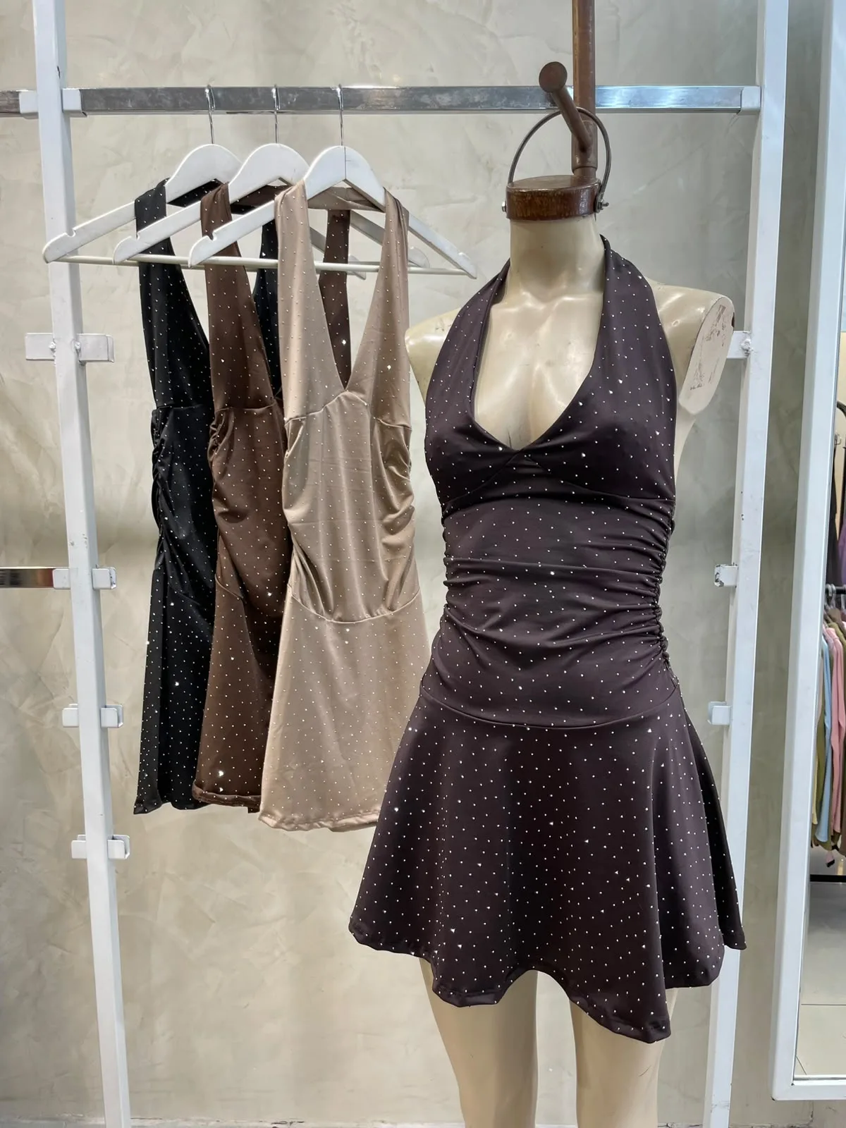 Vestido marilyn fruncido Strass (microfibra)