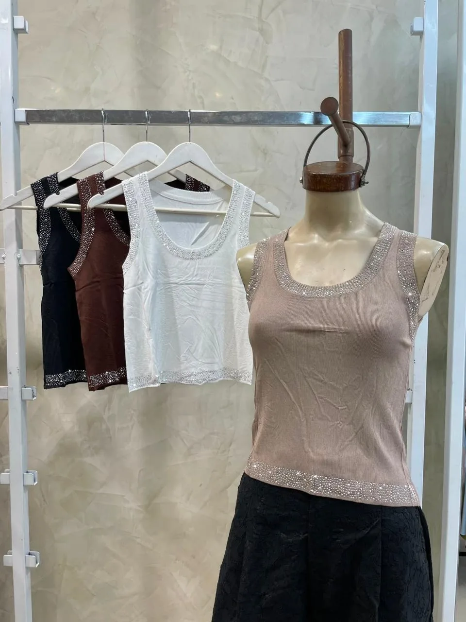 Musculosa U Strass (importado)