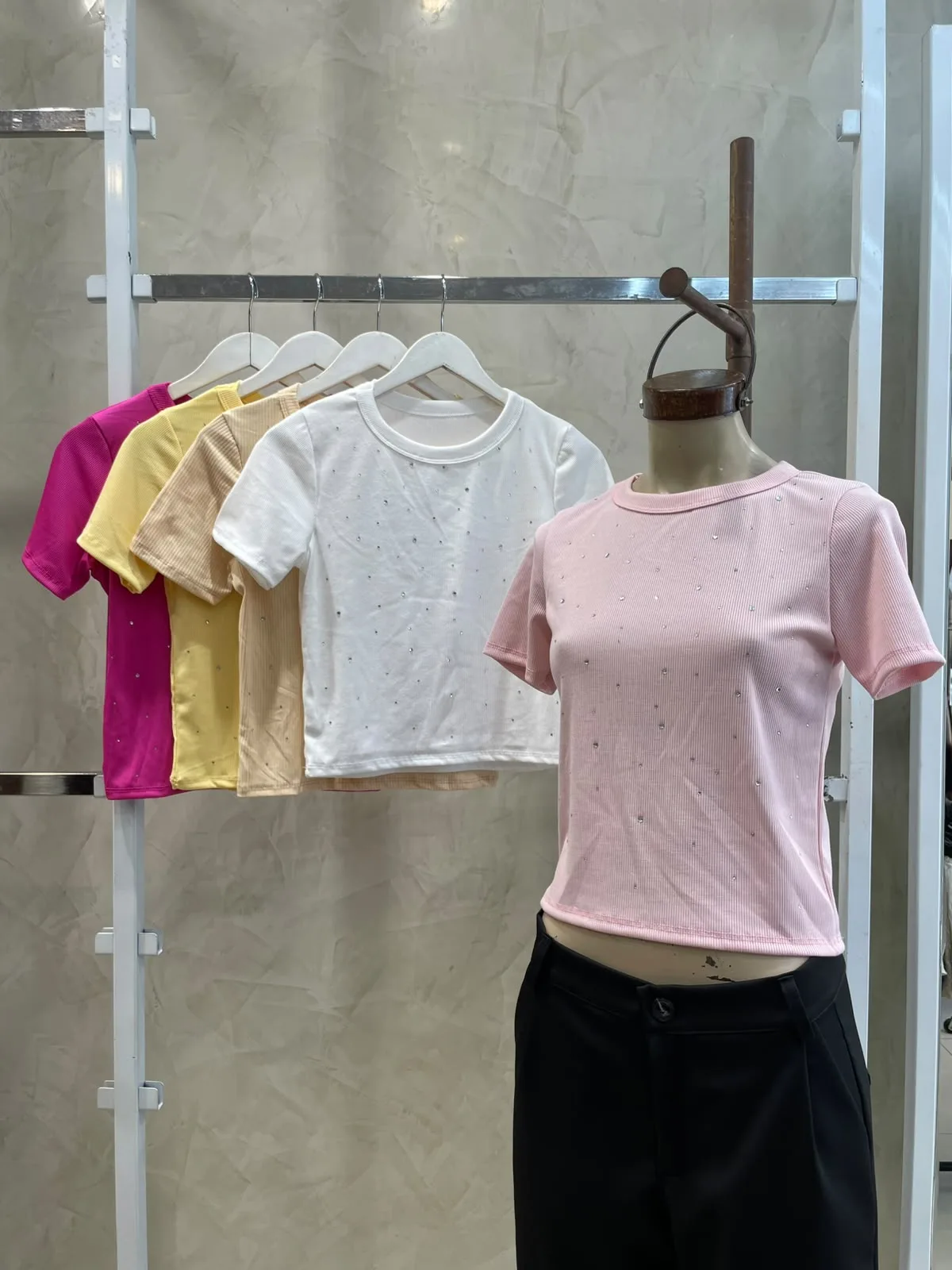 Alternative view of Remera Strass (morley)