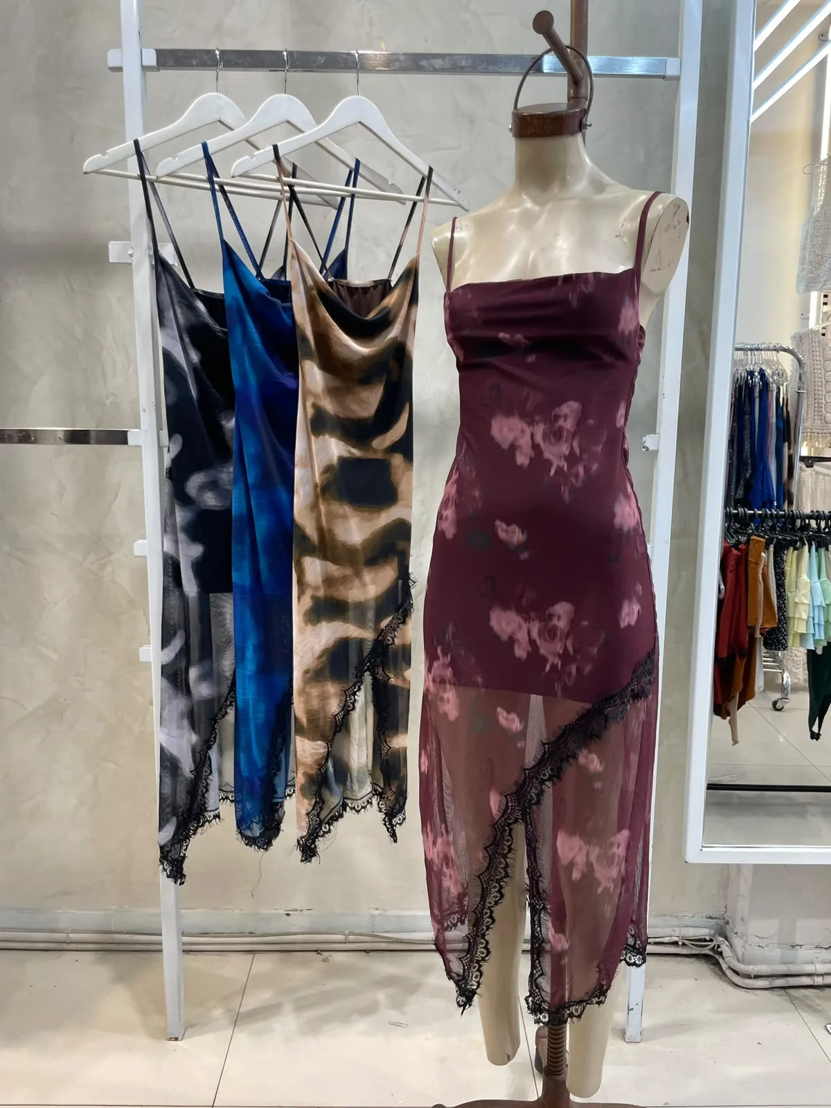 Vestido Largo con Puntilla (tull sublimado) - Hera